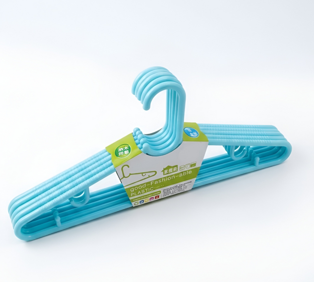 Plastic Cloth Hangers 5 Pcs Set