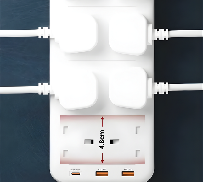 Moxedo Power Strip  8 AC Outlet 3 Usb port