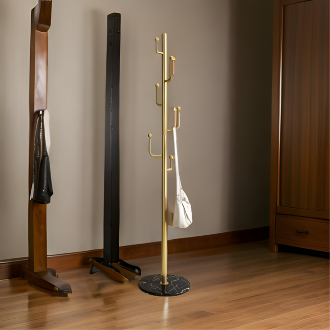 حامل معاطف معدني بقاعدة دائرية من الرخام المستقر مع خطافات