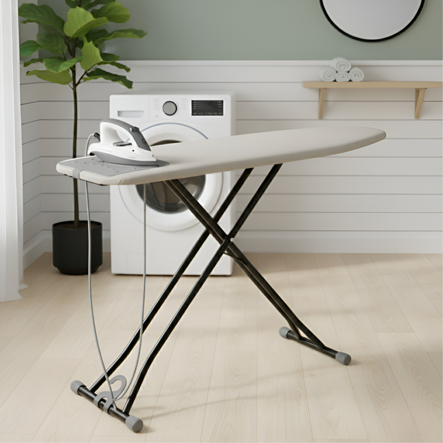 Ironing Board with Silicon Pad