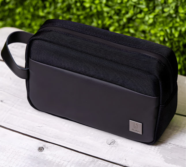 Metris Travel Pouch