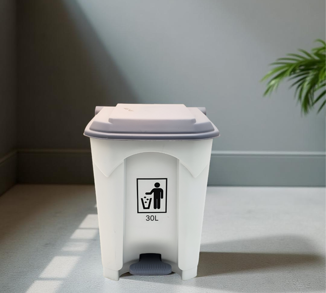 Plastic Pedal Trash can 30L
