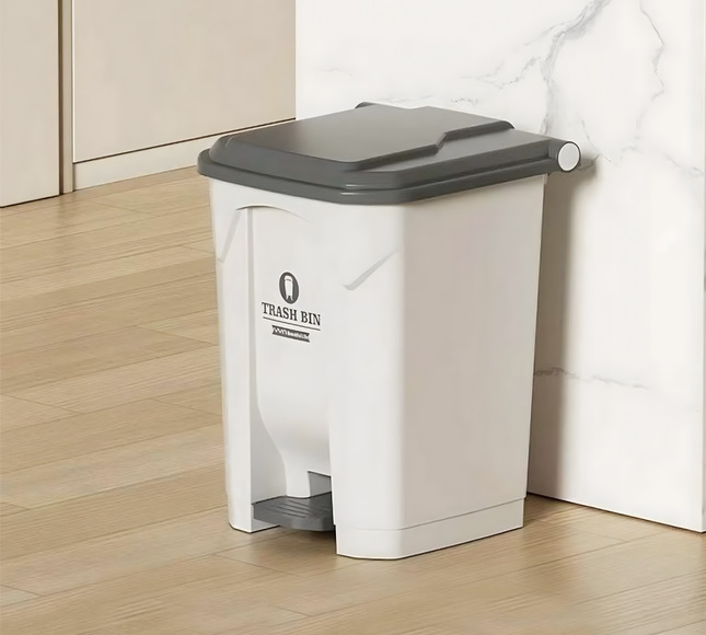 Plastic Pedal Trash can 30L