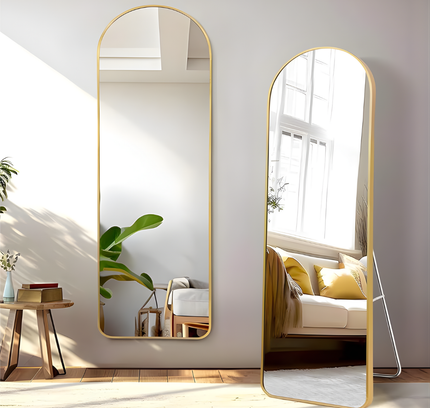 مرآة قائمة بإطار معدني من الألومنيوم