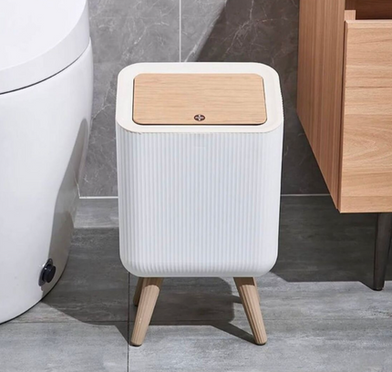 غطاء سلة المهملات