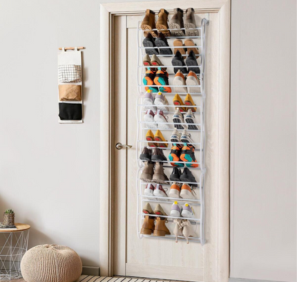 رف أحذية فوق الباب