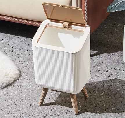 غطاء سلة المهملات