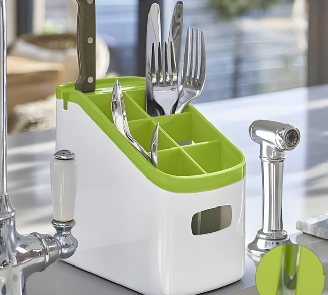 أدوات مائدة المطبخ والشوك والسكاكين والملاعق والمصافي