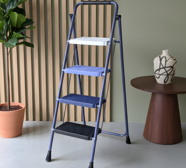 4 Step Ladder Folding With Handgrip