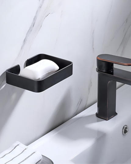 حامل صابون من الفولاذ المقاوم للصدأ مثبت على الحائط باللون الأسود