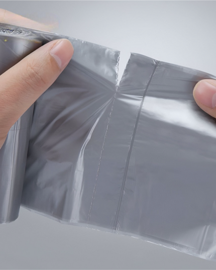 كيس قمامة بلاستيكي