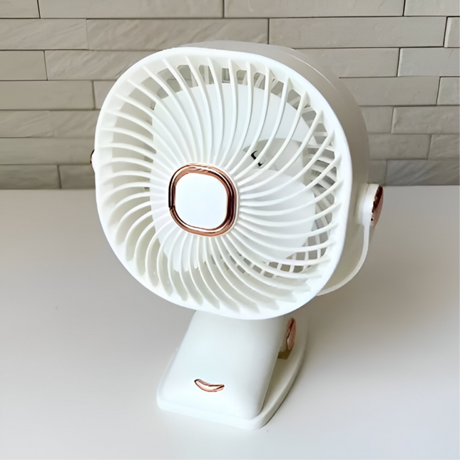 مروحة صغيرة بمشبك