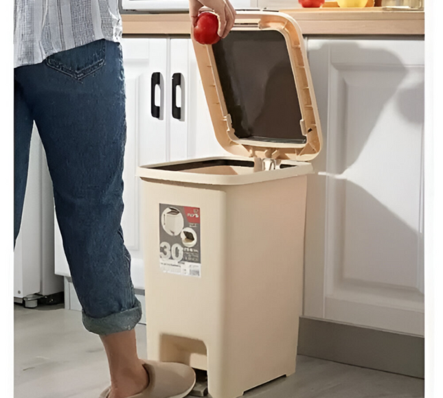 Plastic Trash Can Lid Press 30 Liter